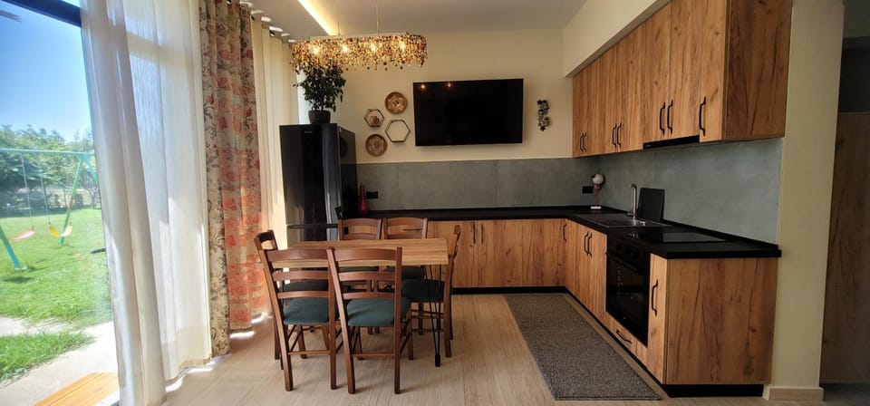 Margjelo Stay - Twin Houses in the Garden Country House in Montenegro