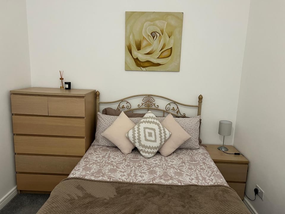 3 Bedroom Flat in Town Centre Wellingborough Apartment in Wellingborough