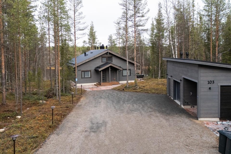 Property building, Day, Bird's eye view, View (from property/room), View (from property/room), Garden view, Garden view, Lake view, Lake view, River view, River view, Quiet street view, Inner courtyard view, Parking