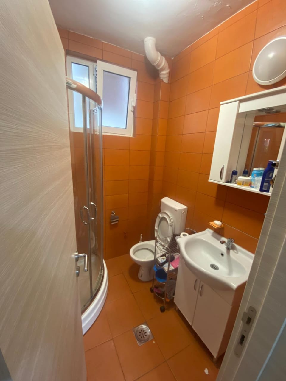 Bathroom, towels