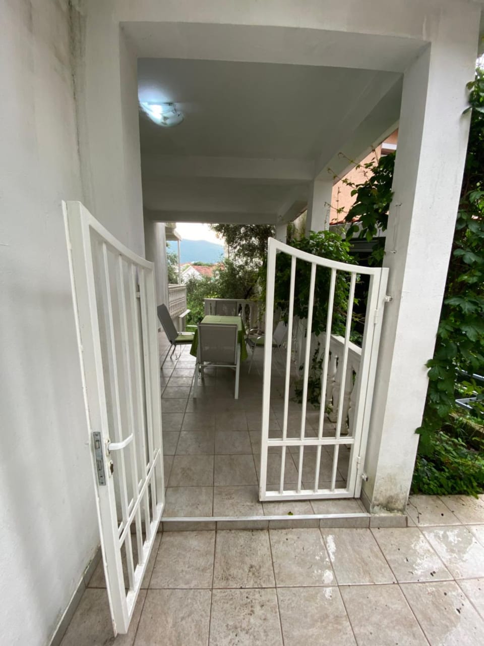 Facade/entrance, Balcony/Terrace