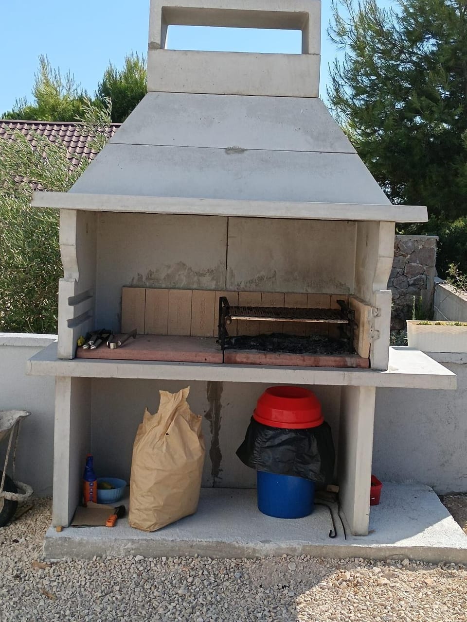 BBQ facilities, Other