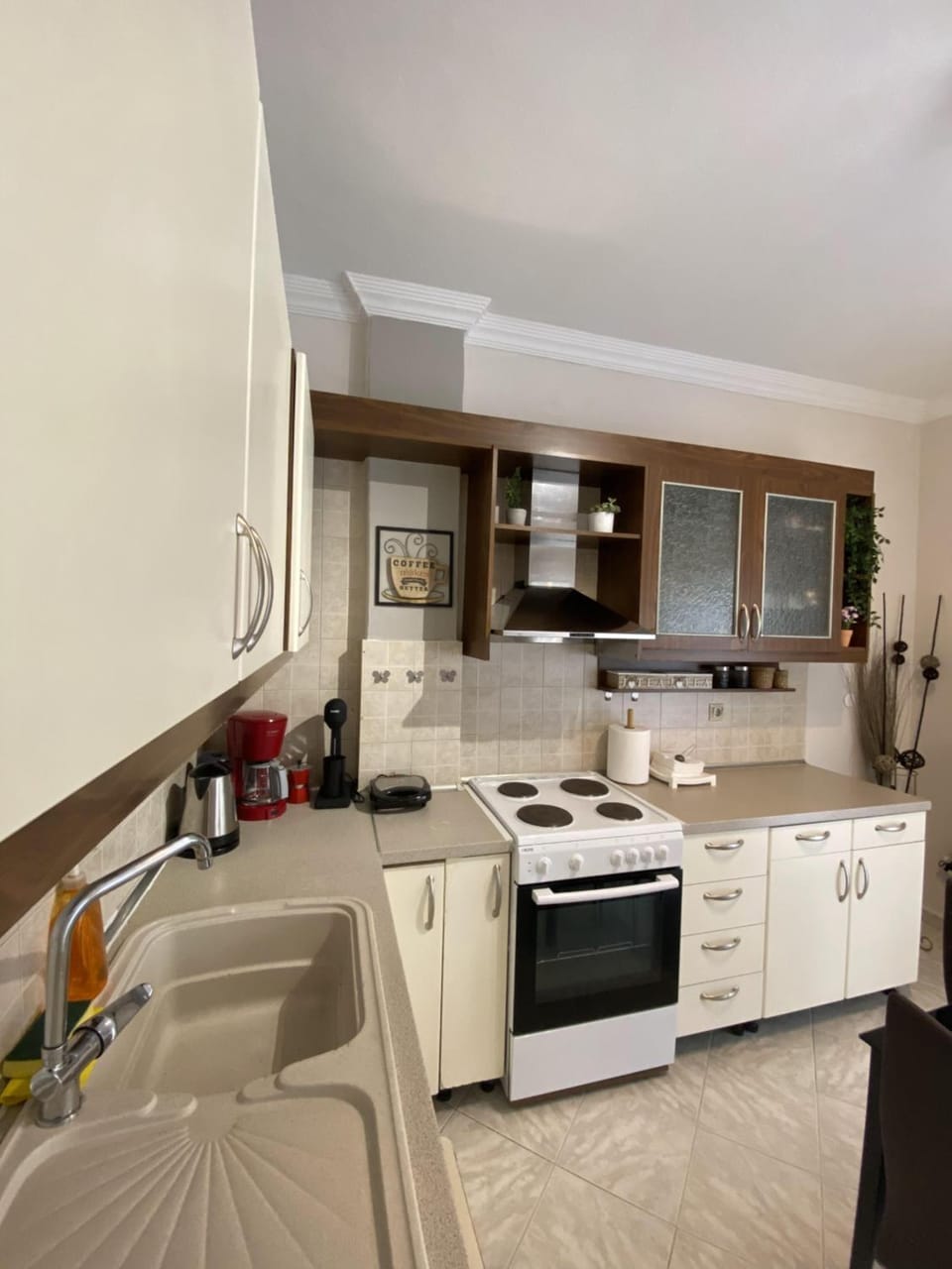 Kitchen or kitchenette, pet friendly, stove