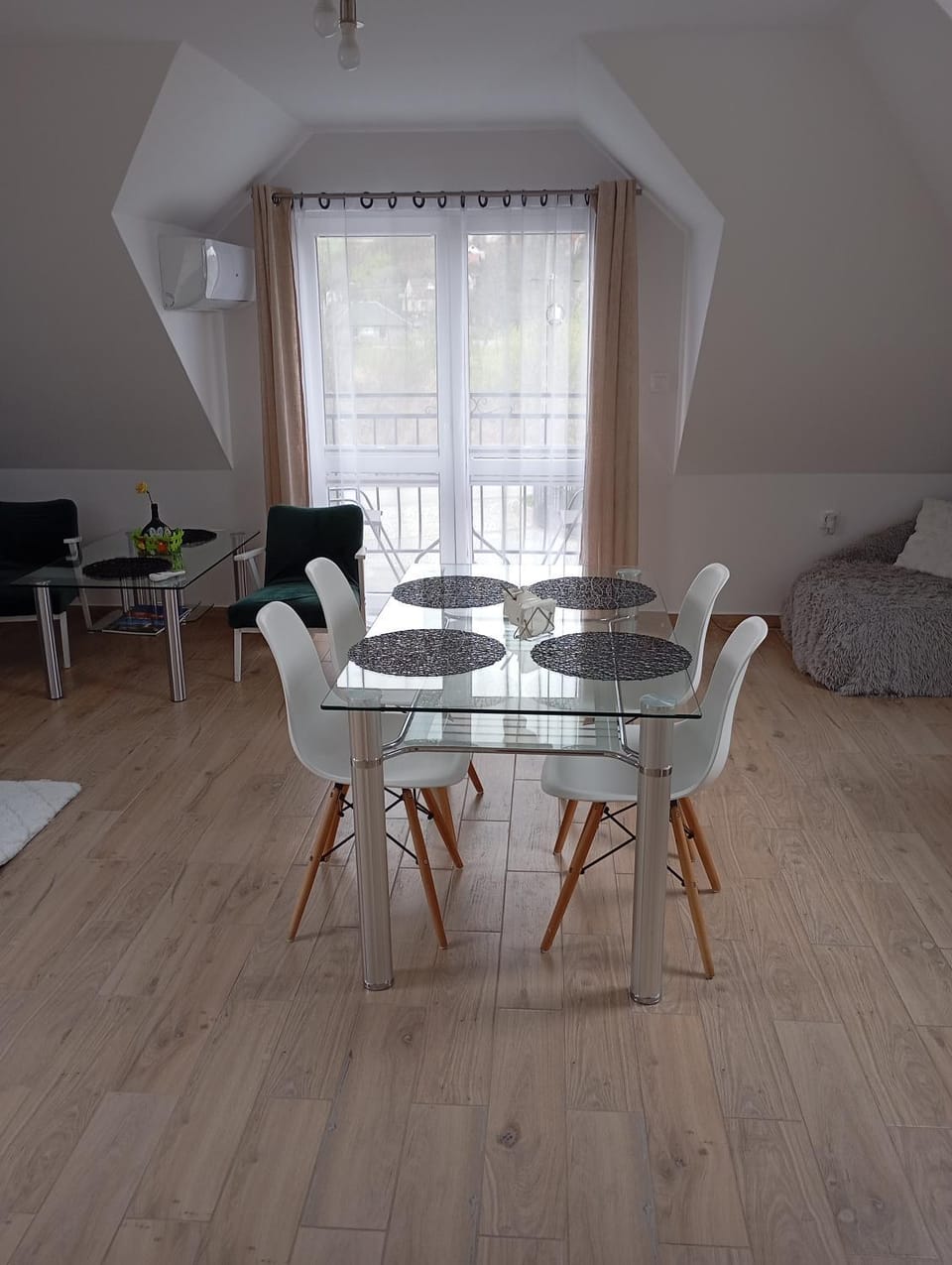 Living room, Seating area, Dining area