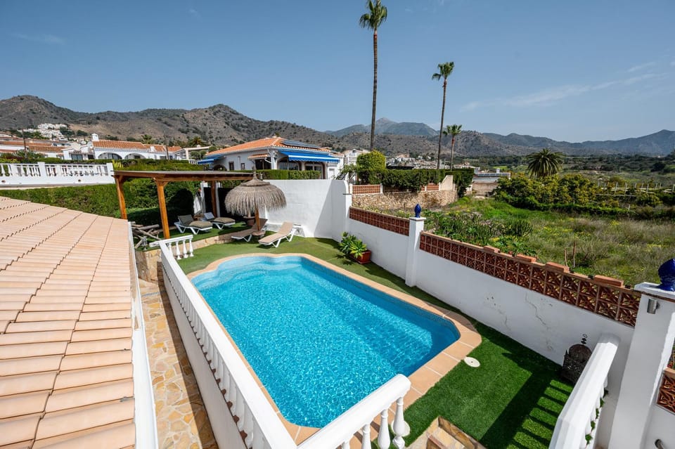 Mountain view, Pool view, sunbed
