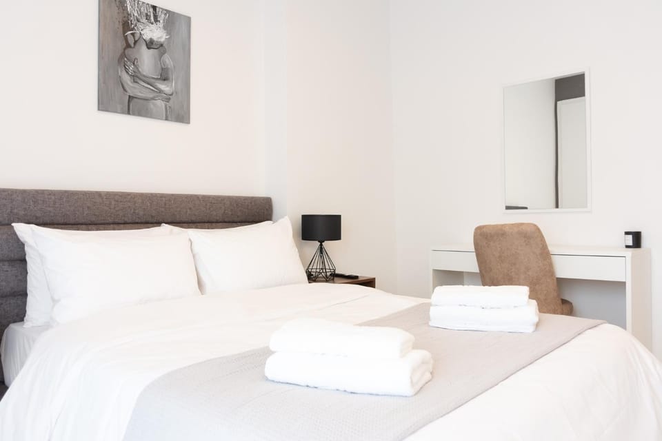 Bed, Decorative detail, Decorative detail