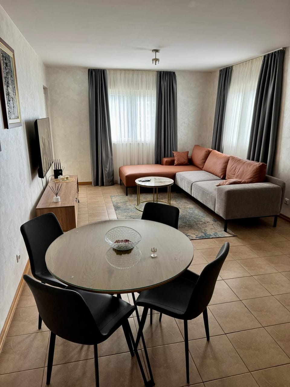 Living room, Seating area