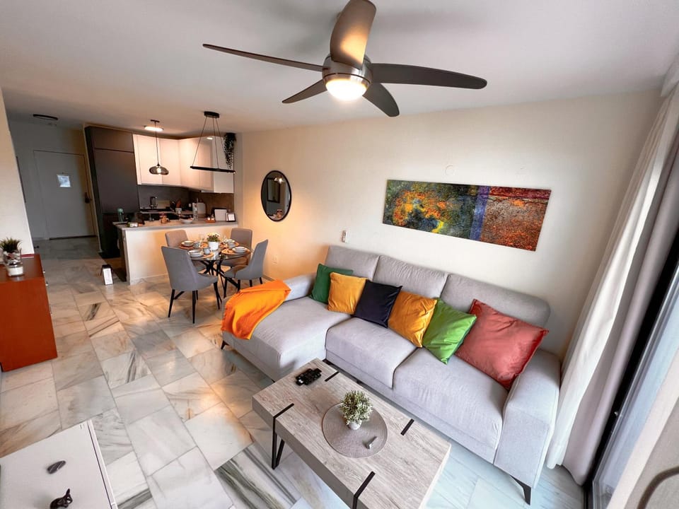 Kitchen or kitchenette, Living room, Photo of the whole room, Dining area