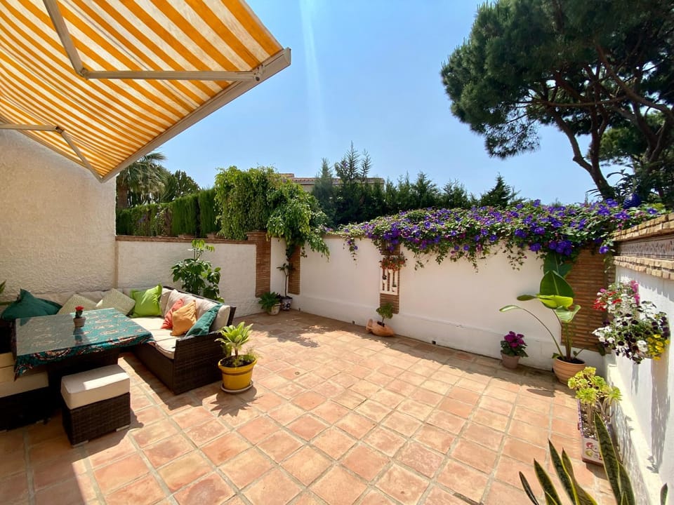 Patio, Balcony/Terrace, Seating area, sunbed