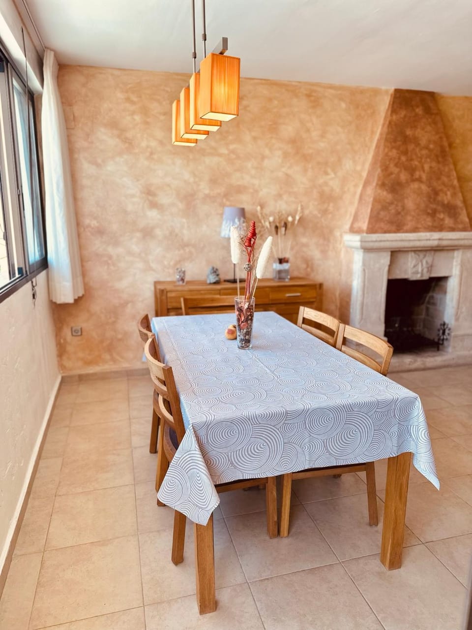 Living room, Seating area, Dining area, flat iron
