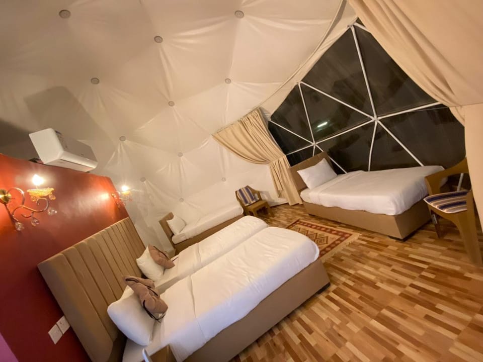 Lulua luxury camp Bed and Breakfast in Africa