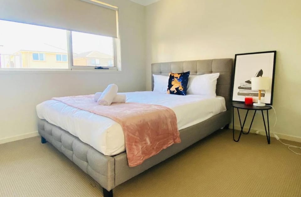 Kellyville Adorable 5Br - Closed to Shops & Parks House in Sydney