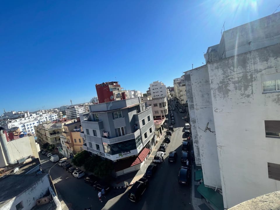 Appartement à boulevard city centre avec terrasse Apartment in Tangier