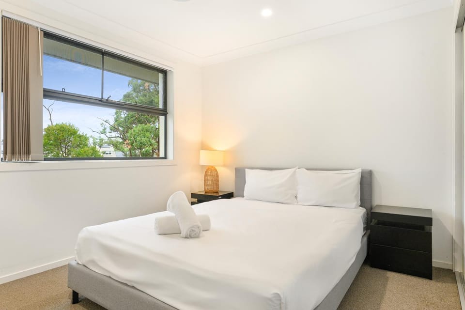 Kellyville Spacious Modern House Park&Lake House in Sydney