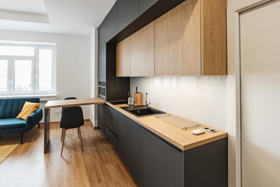 Kitchen or kitchenette, Dining area, minibar
