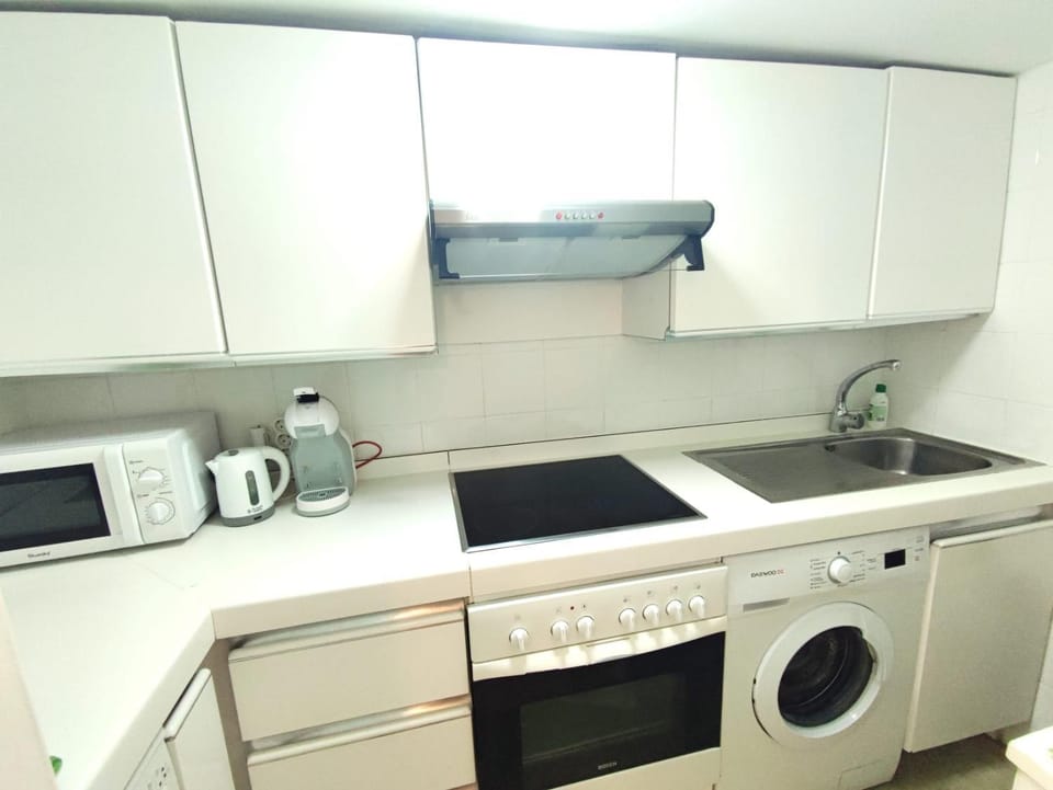 Coffee/tea facilities, Kitchen or kitchenette, minibar, pet friendly, stove, toaster, washing machine