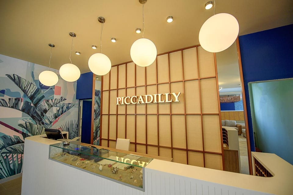 Staff, Lobby or reception, Lobby or reception