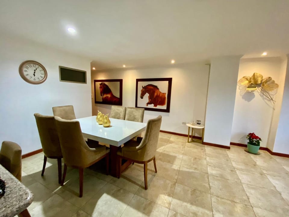 Departamento de Lujo, Cuenca, Adrianashome Apartment in Cuenca