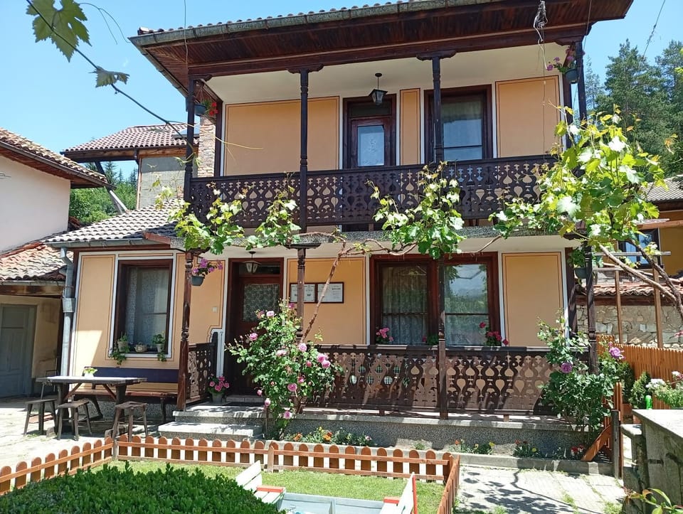 Guest Rooms Dona Bed and Breakfast in Plovdiv Province