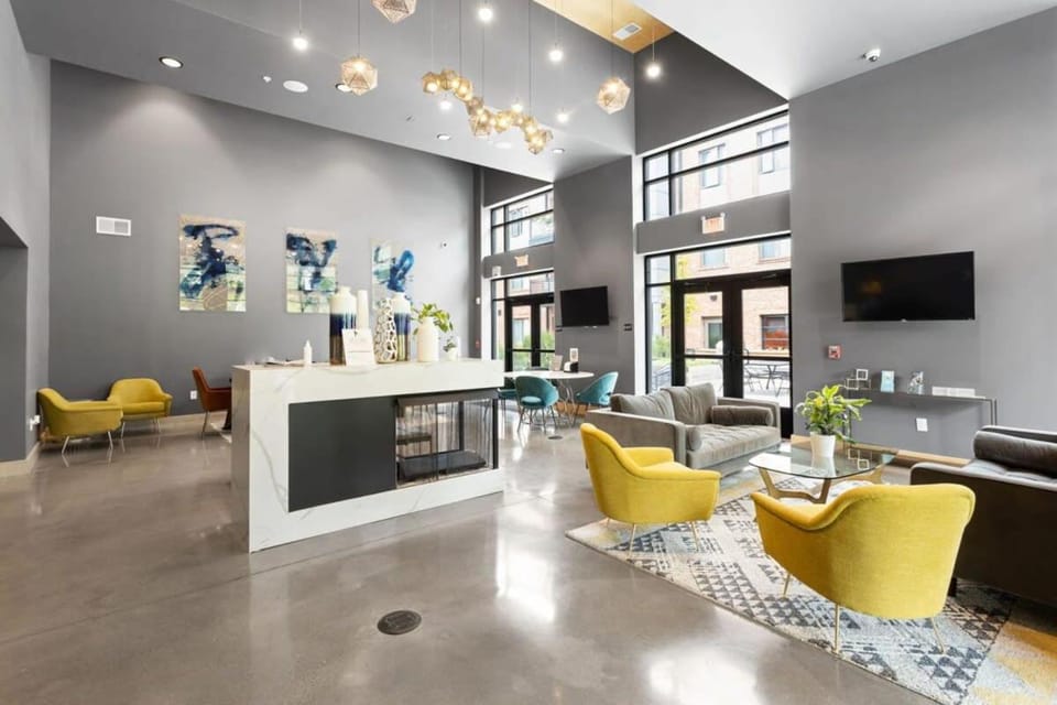 CozySuites at Meridian Kessler Apartment in Meridian-Kessler