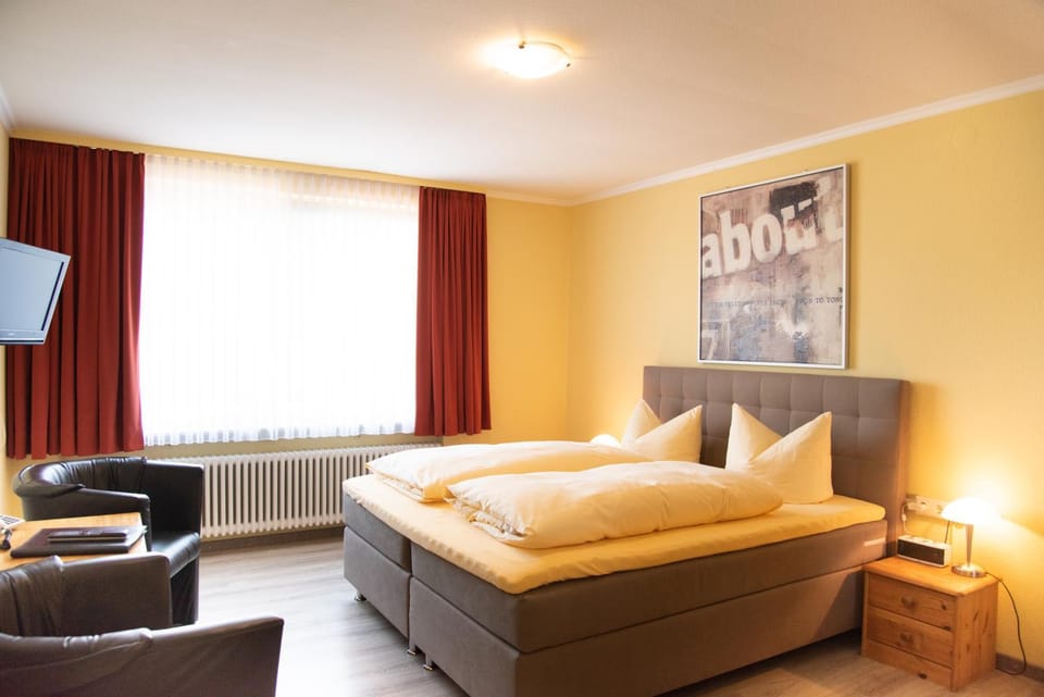 Bed, Photo of the whole room