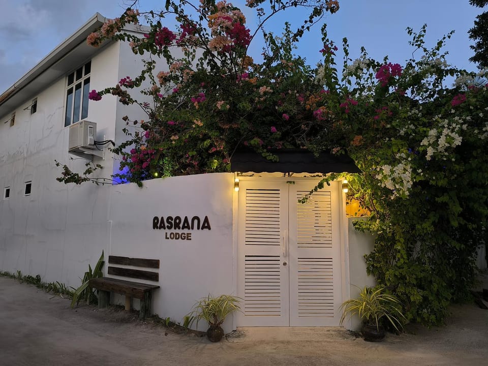 Property building, Neighbourhood