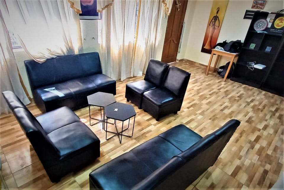 Communal lounge/ TV room