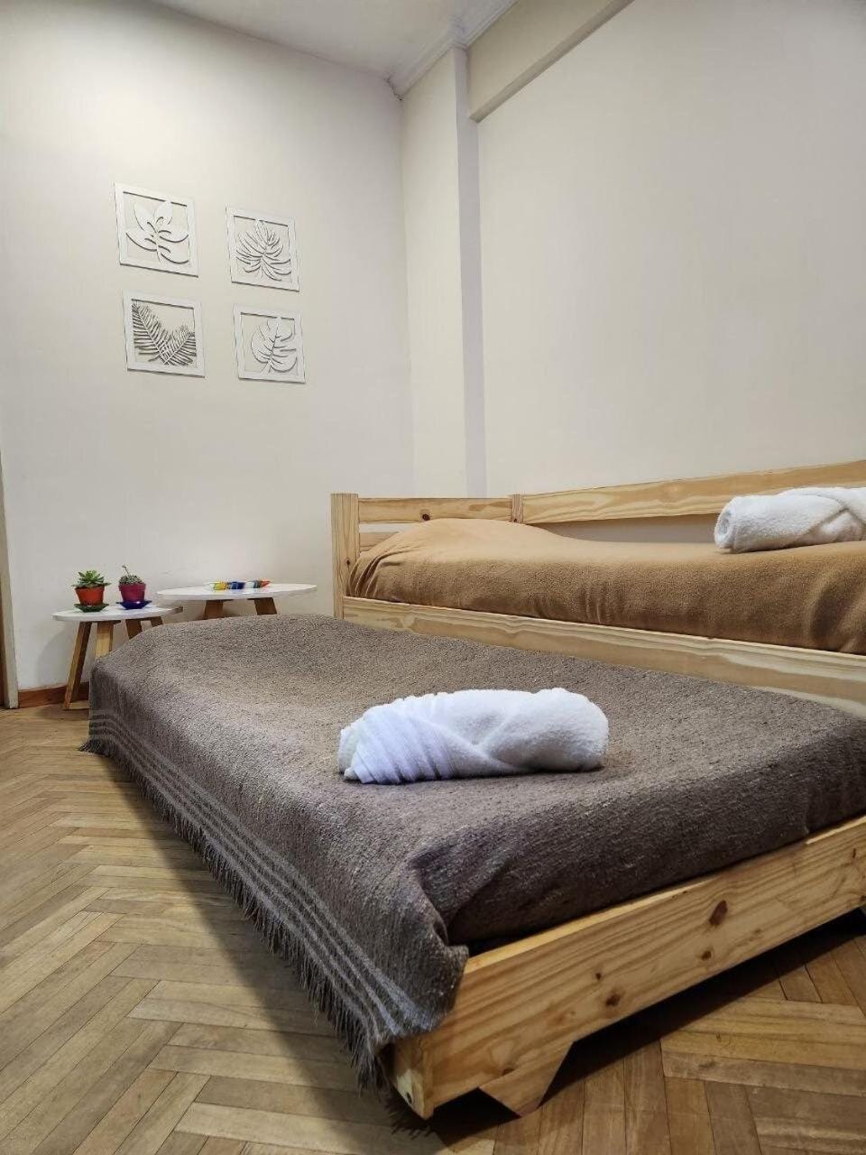 Bed, Seating area