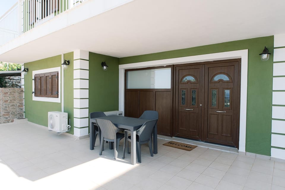 Patio, Balcony/Terrace