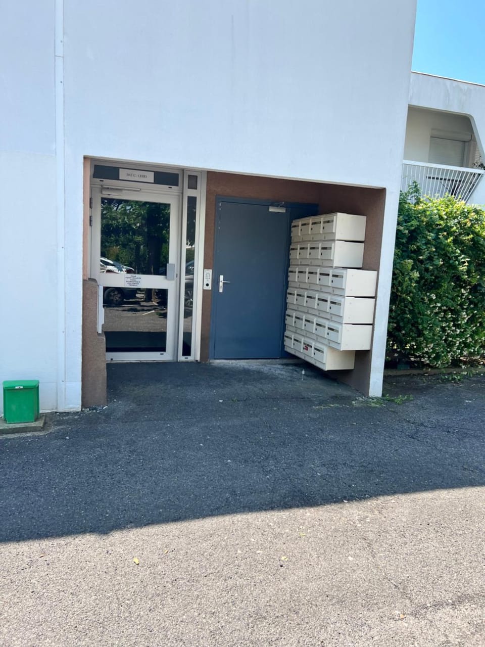 Property building, Day