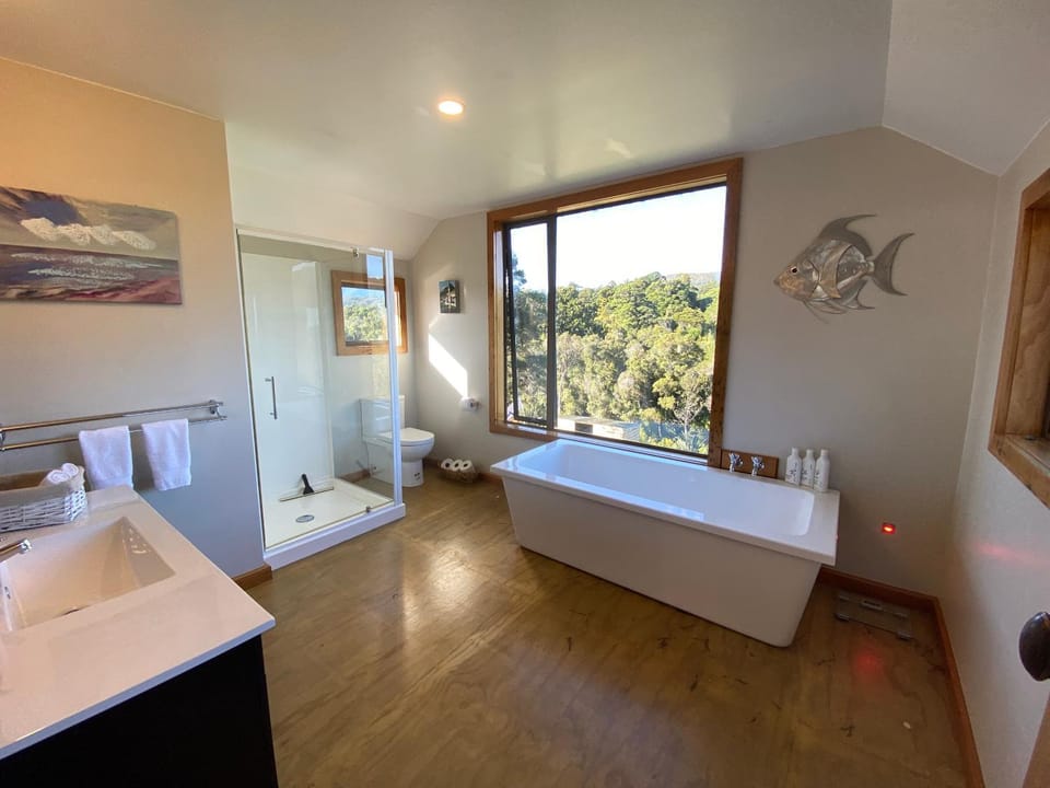 Shower, Natural landscape, Bathroom, Mountain view, Bath, towels