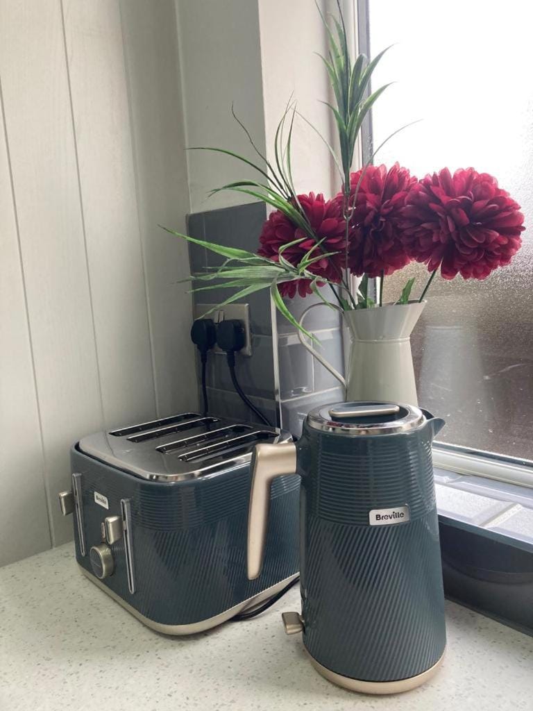 Peaceful Home in Surbiton, Surrey, UK near Chessington World of Adventure & Wimbledon with free parkings House in London