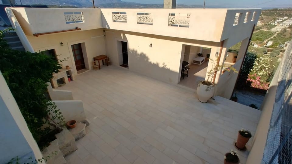 Inner courtyard view