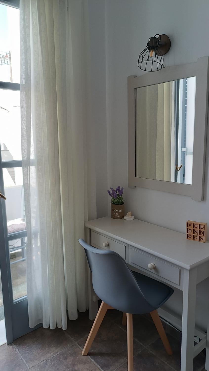 Saint George Family Studio Apartment in Naxos