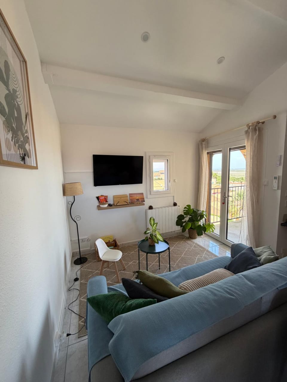 Communal lounge/ TV room