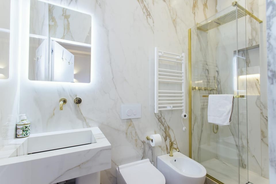 Shower, Toilet, Bathroom, bidet, heating, towels