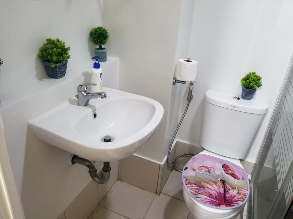 Family Groups Staycation in Tagaytay Apartment in Tagaytay
