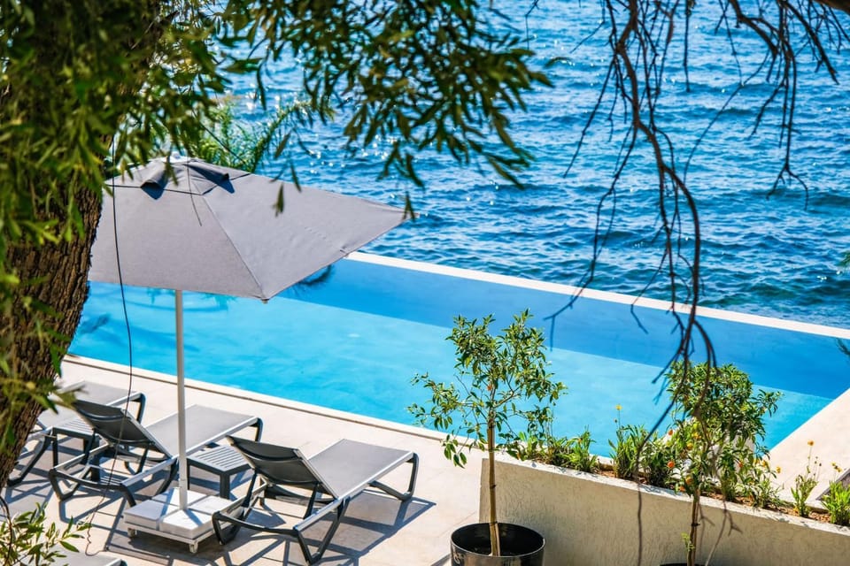 Natural landscape, Pool view, Sea view, Swimming pool, sunbed