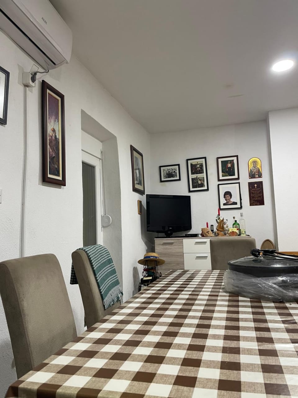Honey Home Apartment in Podgorica Municipality, Montenegro