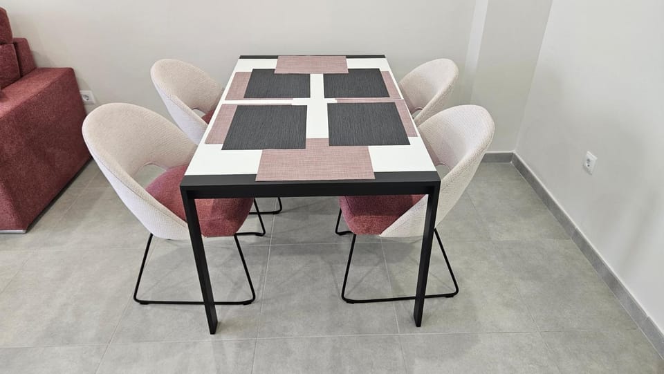 Living room, Dining area