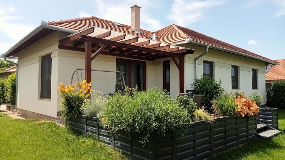 Property building, Balcony/Terrace