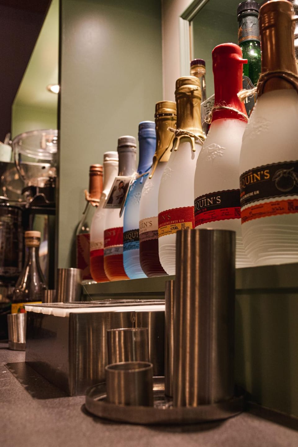Restaurant/places to eat, Lounge or bar