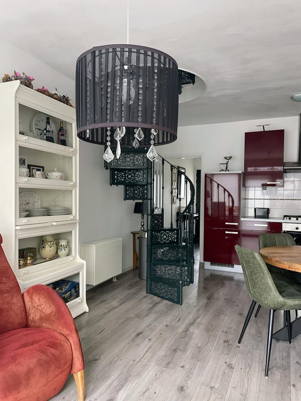 Kitchen or kitchenette, Living room, Seating area, Dining area