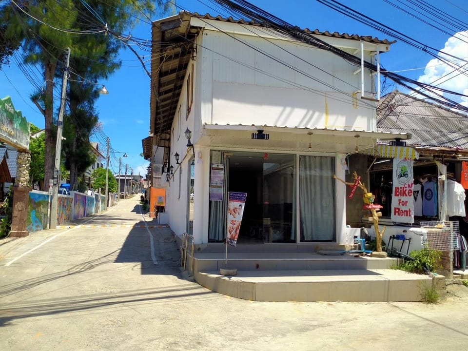 หาดริ้นเกสท์เฮาส์ Chalet in Ban Tai