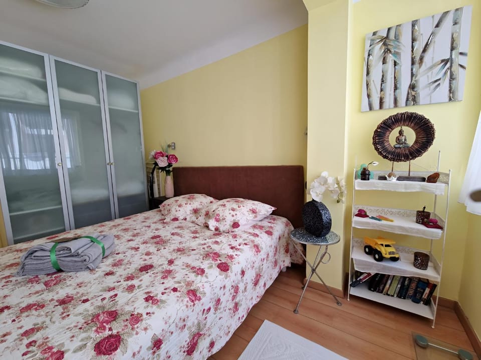 Bedroom, wardrobe