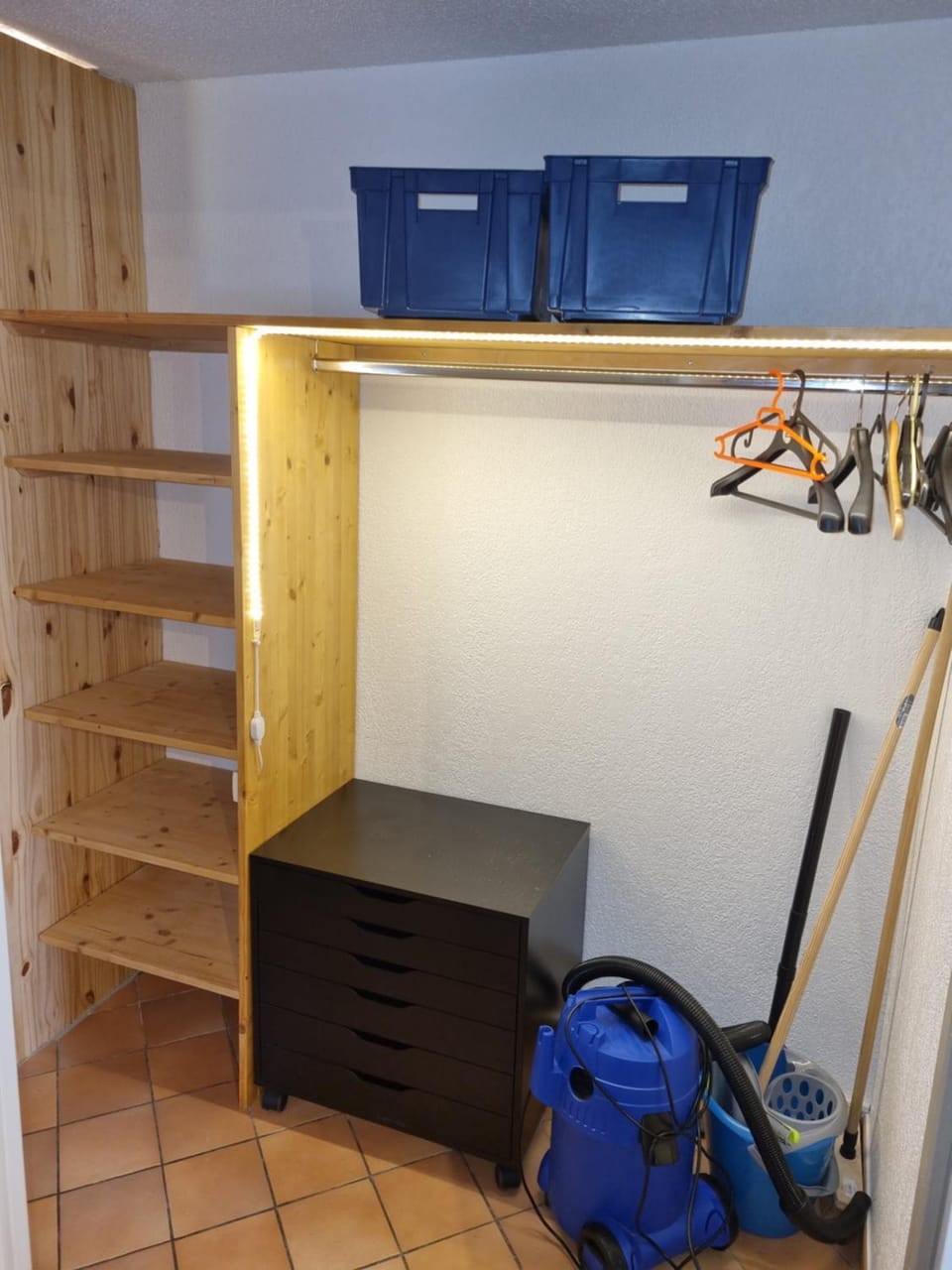 wardrobe