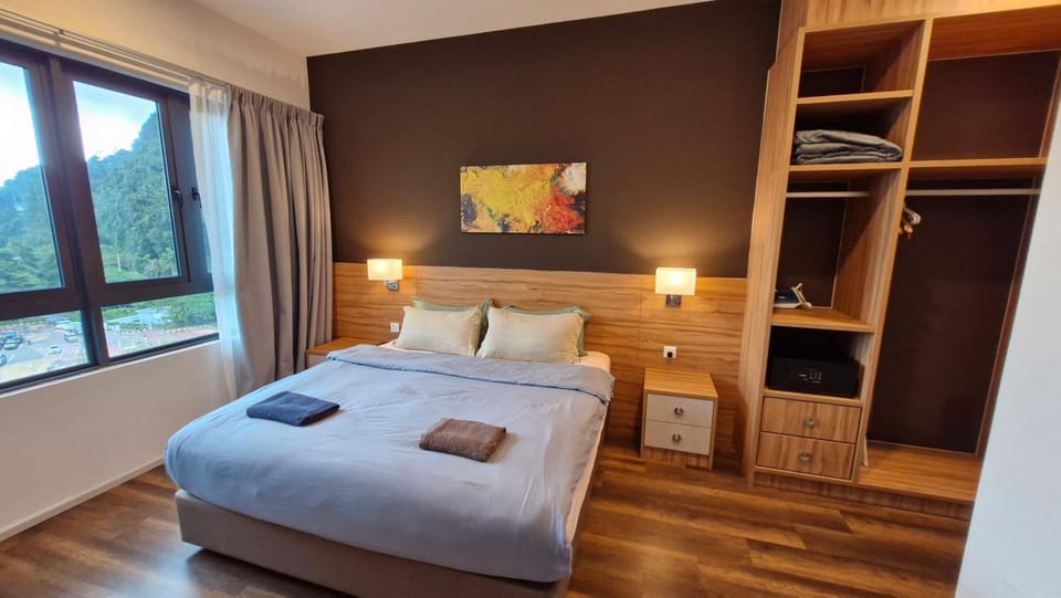 View (from property/room), Bedroom, wardrobe, air conditioner