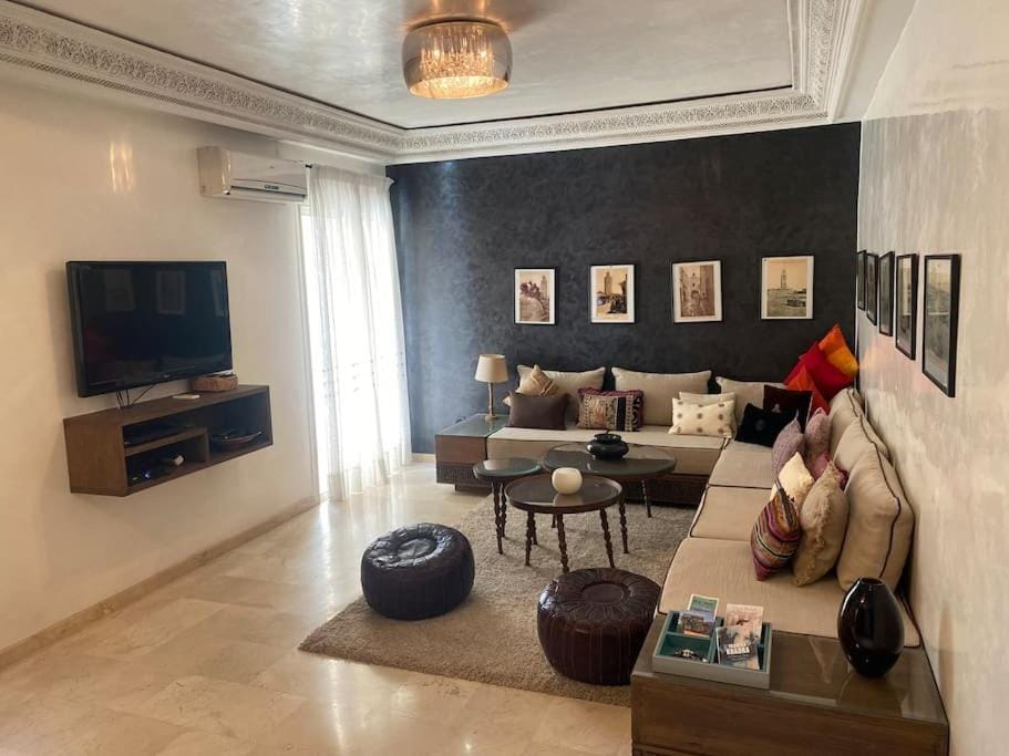 Bel appartement en centre-ville avec piscine Apartment in Marrakesh