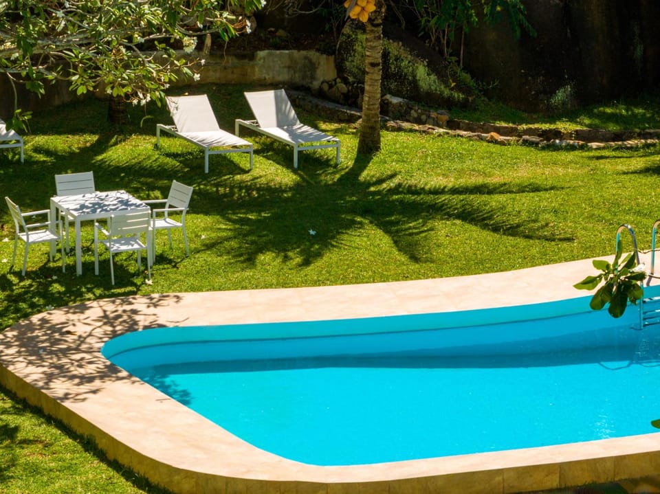 Garden view, Swimming pool, sunbed