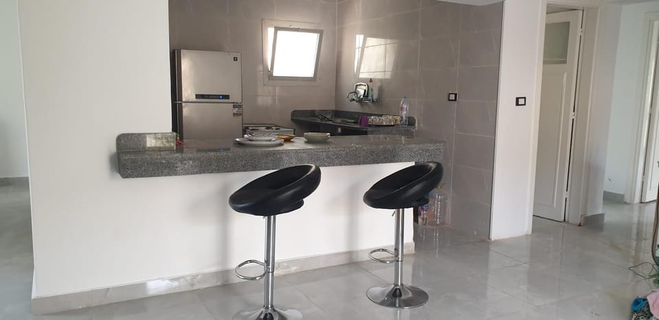 Lounge or bar, kitchen
